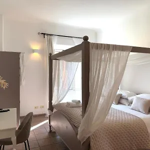 Aenea's Bed & Breakfast